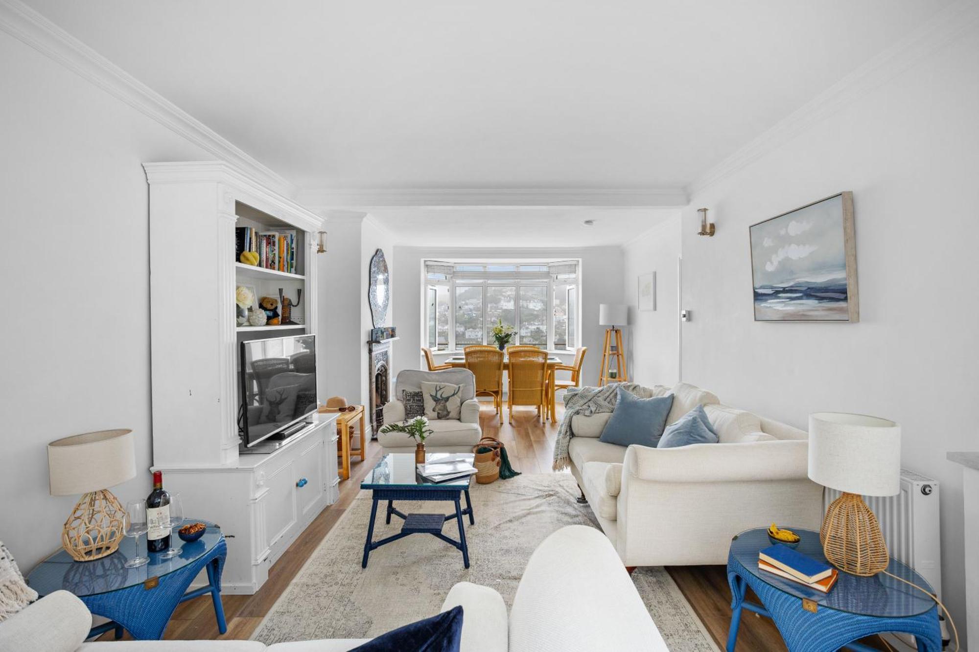 Uphigh - Elevated Family Home With Stunning River Views Dartmouth Exterior photo